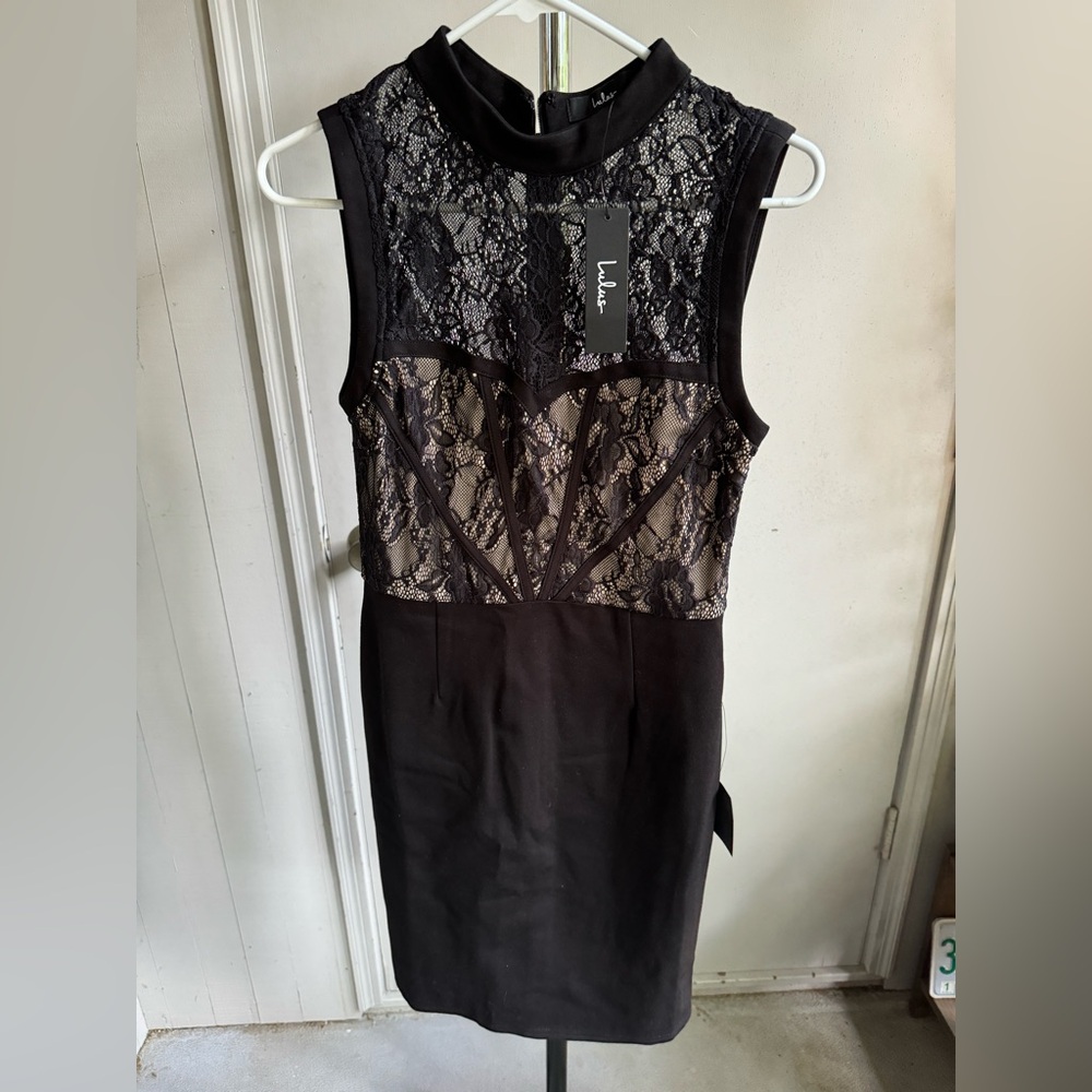 NWT Lulu’s Black Lace formal mini dress Size M